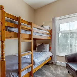 Rayners Bed & Breakfast Blackpool