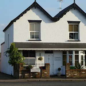 Guest house The White House, Slough